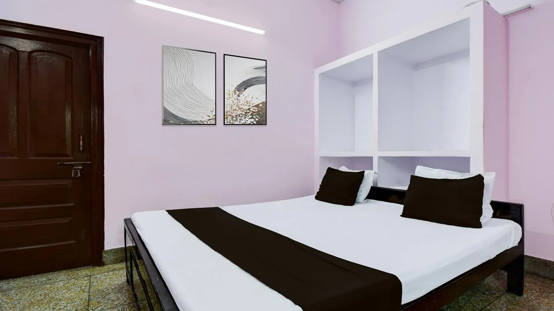 Hotel O Shivay Residency Varanasi