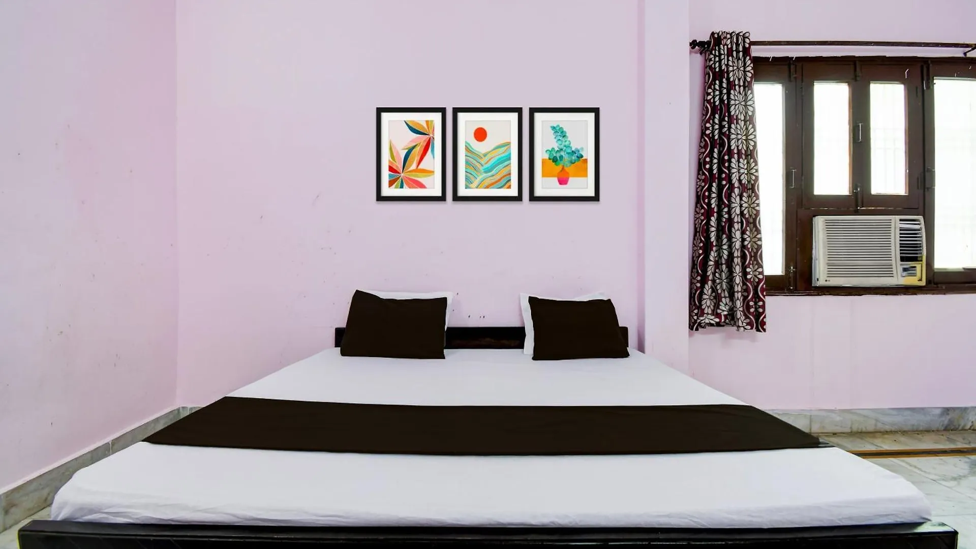 Hotel O Shivay Residency Varanasi