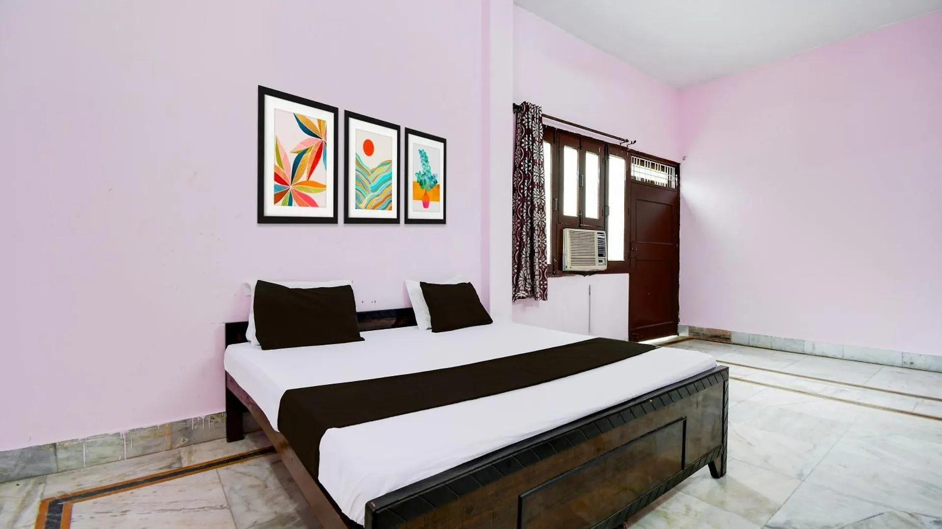 Hotel O Shivay Residency Varanasi