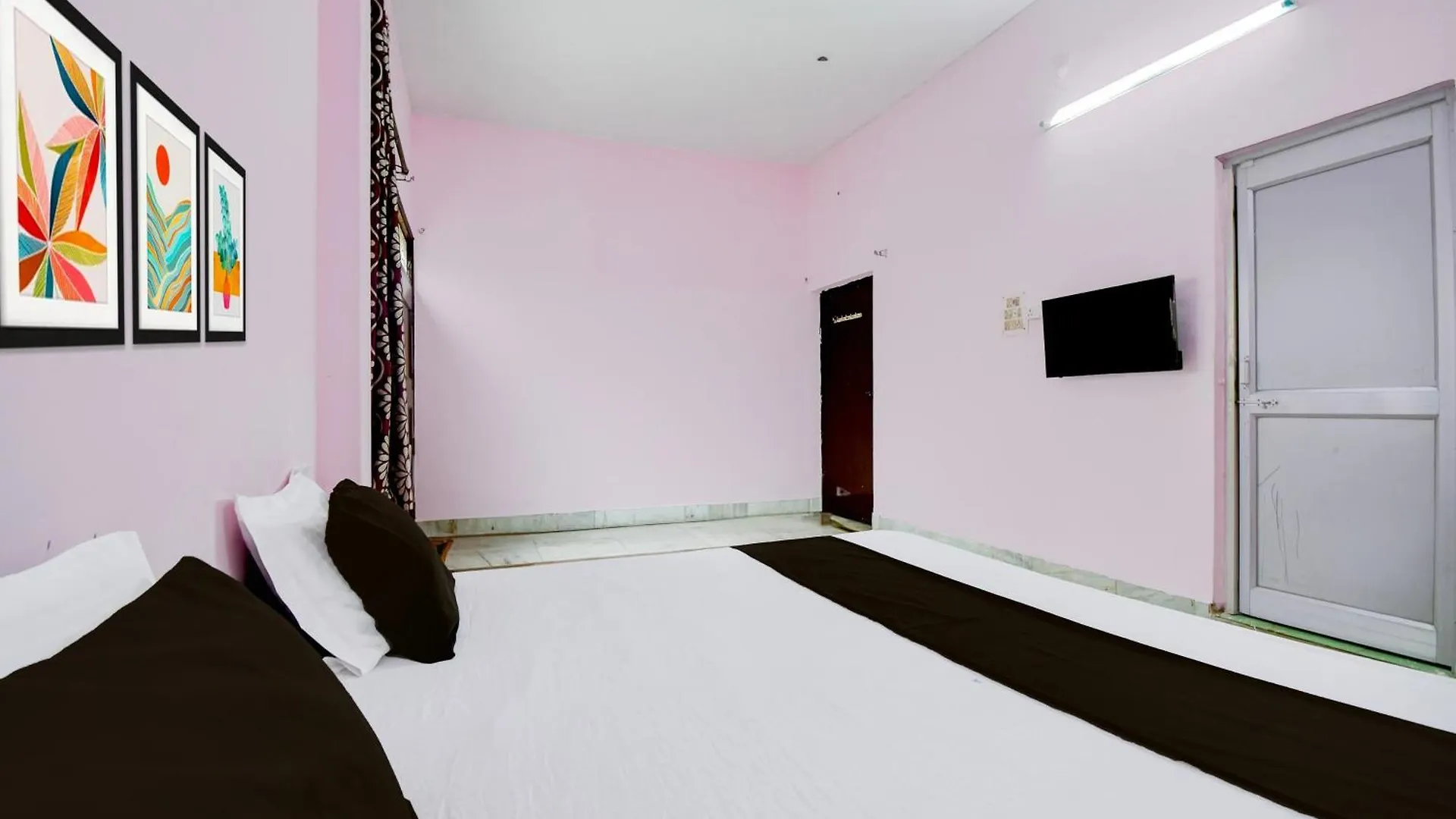 Hotel O Shivay Residency Varanasi